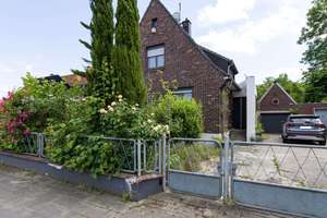 freist. EFH mit 2 Garagen, hochw. EBK und 10KW Fotovoltaikanlage mit Speicher – Die vollständige Adresse der Immobilie erhältst du vom Anbieter., 41189 Wickrath-West, Mönchengladbach – Vorschaubild 2