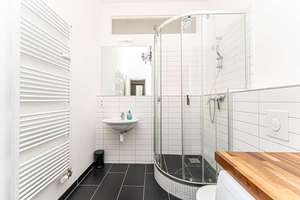 Helle und gemütliche 3-Zimmer-Wohnung mit Balkon nahe Wühlischplatz – Sonntagstraße 15, 10245 Friedrichshain, Berlin – Vorschaubild 15