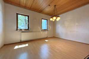 * Charmantes Einfamilien-Fachwerkhaus mit kleinem Garten und Ausbaupotenzial * – Ludwigsburg (Kreis) – Vorschaubild 5
