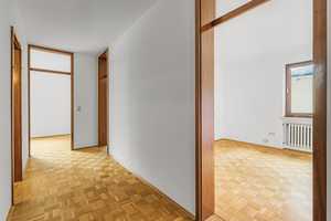 Angebotsverfahren: Großhadern, ZFH (ca. 400 m² Wohn-/Nutzfläche) mit Potential! – München – Vorschaubild 5