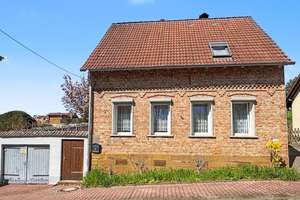 Charmantes Einfamilienhaus mit Ausbaureserve in ruhiger Lage von Ahlsdorf – Die vollständige Adresse der Immobilie erhältst du vom Anbieter., 6313 Ahlsdorf – Vorschaubild 1