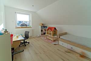 Traumhaftes Anwesen in Schwarzbach: Architektenhaus mit großem Grundstück – Die vollständige Adresse der Immobilie erhältst du vom Anbieter., 9841 Elterlein – Vorschaubild 8