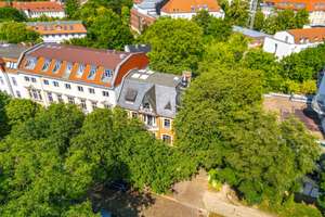 Außergewöhnliche und sanierte Dachgeschoss-Wohnung mit 4 Zimmern und Gäste-WC in Top-Lage! – Adelheidring 15, 39108 Stadtfeld Ost, Magdeburg – Vorschaubild 2