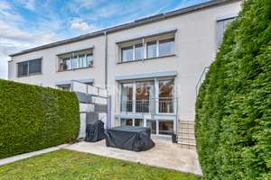 Sehr gepflegtes und modernes Reihenmittelhaus für die ganze Familie – Die vollständige Adresse der Immobilie erhältst du vom Anbieter., 70329 Hedelfingen (Ortsteil), Stuttgart – Vorschaubild 2