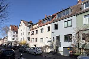 Findorff | Immobilieninvestoren aufgepasst! Gepflegtes Mehrfamilienhaus in beliebter Lage! – Die vollständige Adresse der Immobilie erhältst du vom Anbieter., 28215 Findorff-Bürgerweide, Bremen – Vorschaubild 2