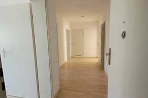 Freundliche 3-Zimmer-Wohnung mit Balkon in Chemnitz – Leopoldstraße 22, 9113 Chemnitz – Vorschaubild 4