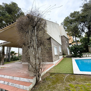 FREISTEHENDES CHALET IN COVAMAR – SALOU