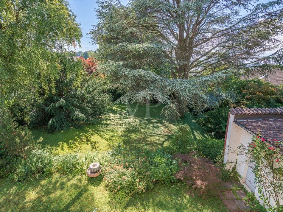 Gartenansicht vom Balkon