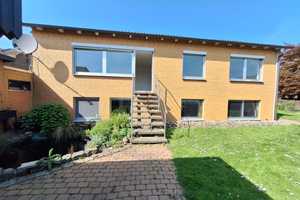 Zu vermieten ist ein großzügiges Einfamilienhaus aus dem Baujahr 1973 auf einem 668 m² großen Grunds – Auf der worth 21, 30982 Hannover (Kreis) – Vorschaubild 2