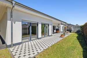 Exklusiver Bungalow mit Sonnenterrasse und Doppelgarage – Neunkirchen (Kreis) – Vorschaubild 12
