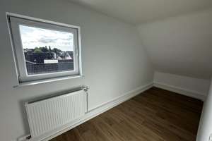 Frisch sanierte DG-Wohnung an der Weser – Fröbelstraße 16, 28775 Fähr-Lobbendorf, Bremen – Vorschaubild 9