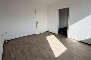 3-Zimmer-Wohnung am Fürther Prater mit Blick auf den Park – Erlanger Straße 75, 90765 Ronhof, Kronach, Fürth – Vorschaubild 2