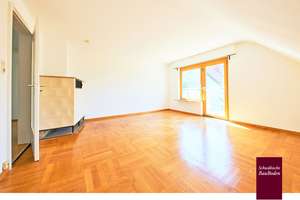 Attraktive, helle 3-Zimmer-DG-Wohnetage mit großem Balkon, Einbauküche und toller Aussicht +++ – 70374 Im Geiger, Stuttgart – Vorschaubild 8