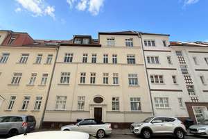 ++ außergewöhnliche Dachgeschosswohnung mit 2 Balkonen - bezugsfrei - 121 m² Grundfläche ++