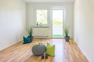 Großzügige 2-Raum-Wohnung mit Balkon – Scheffelstr. 12, 9120 Helbersdorf, Chemnitz – Vorschaubild 1