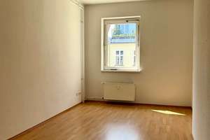 Weitblick in Friedrichshain: 4-Zi mit Balkon im 4.OG zum ruhigen Innenhof | Renovierungsbedürftig – Die vollständige Adresse der Immobilie erhältst du vom Anbieter., 10247 Friedrichshain, Berlin – Vorschaubild 4