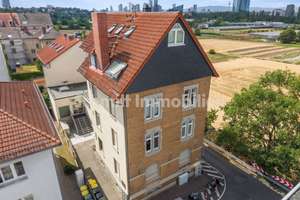 Mehrfamilienhaus mit 5 Wohnungen, Gewerbeanbau und 4 Garagenstellplätzen in F-Oberrad