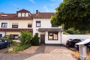 Privatsphäre pur - Großzügiges Reihenendhaus mit sonnigem Garten im Kölner Süden – Die vollständige Adresse der Immobilie erhältst du vom Anbieter., 50997 Immendorf, Köln – Vorschaubild 2