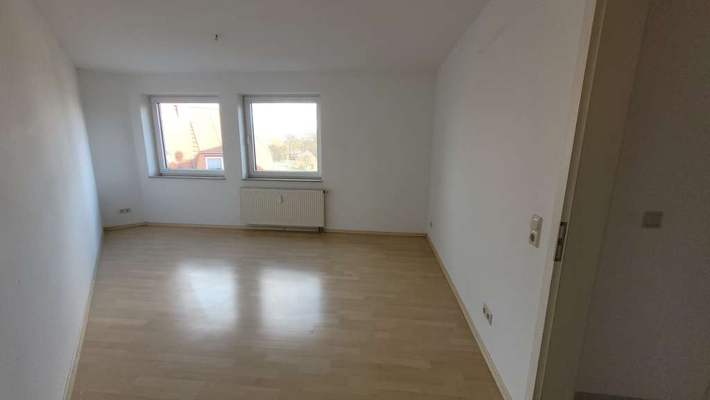 Immobilie in Giesen - Helle 3-Zimmer Wohnung mit Balkon in Giesen (1. OG), courtagefrei! - Bild 4