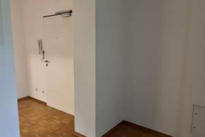 Lichtdurchflutete 2-Zimmer-Wohnung mit Parkett, Balkon, EBK und TG in Top-Lage – Die vollständige Adresse der Immobilie erhältst du vom Anbieter., 14469 Bornstedt, Potsdam – Vorschaubild 11