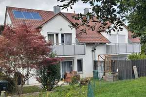 Gepflegte 6-Zimmer-Doppelhaushälfte mit EBK in Gärtringen, Gärtringen – Die vollständige Adresse der Immobilie erhältst du vom Anbieter., 71116 Gärtringen – Vorschaubild 1