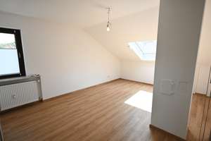 Helle 3-Zimmer-Dachgeschosswohnung mit Weinbergblick in Würzburg-Heidingsfeld – Die vollständige Adresse der Immobilie erhältst du vom Anbieter., 97084 Heidingsfeld, Würzburg – Vorschaubild 5