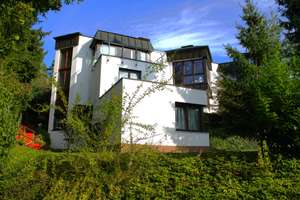 Repräsentative Villa mit einzigartigem Ausblick auf Villingen in 78048 Villingen-Schwenningen – Die vollständige Adresse der Immobilie erhältst du vom Anbieter., 78048 Villingen, Villingen-Schwenningen – Vorschaubild 2