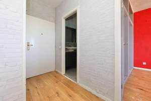ÜBER DEN DÄCHERN BERLINS - MIT ÜBERDACHTEM BALKON & WEITBLICK - ZUM NEU GESTALTEN – Meller Bogen 12 cc, 13403 Reinickendorf (Ortsteil), Berlin – Vorschaubild 2