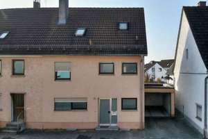 6-Zimmer-Doppelhaushälfte mit Garage in zentraler Lage