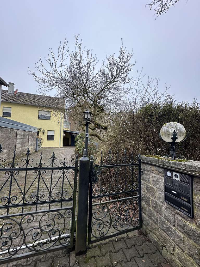 Immobilie in Münnerstadt - Großzügiges Zweifamilienhaus in ruhiger Wohnlage von Münnerstadt - Bild 4