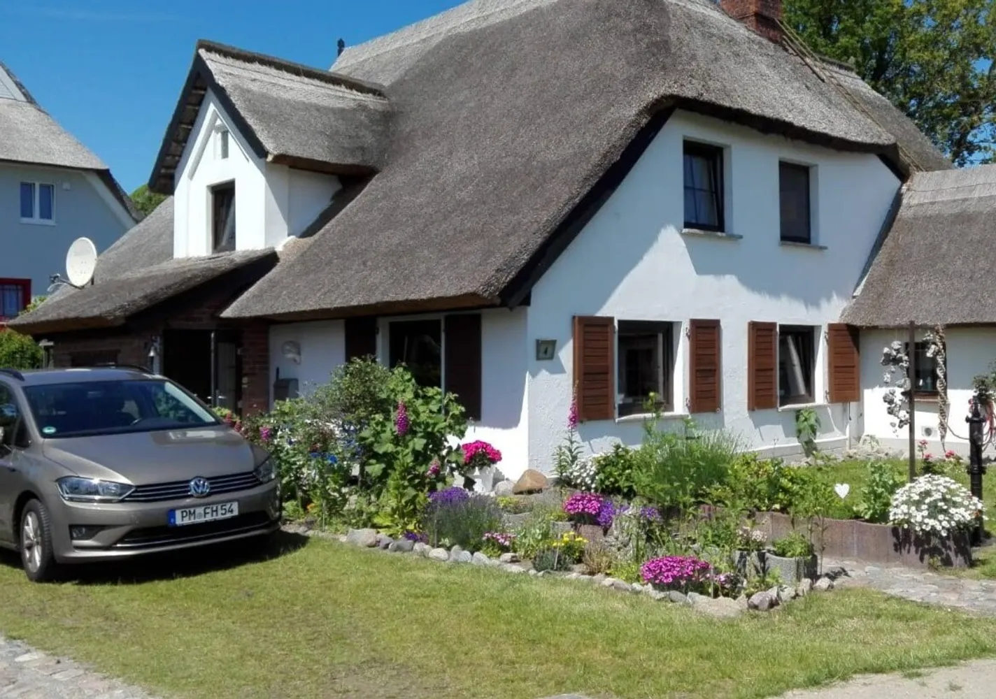 Ahrenshoop: Leeres Einfamilienhaus mit ca. 250 m² und 550 m² Grundstück per SOFORT zu VERKAUFEN, Vorpommern Rügen Kreis – Bild 1