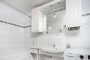 MAIER - 3,5 Zimmer-Dachgeschosswohnung mit Westbalkon, EBK und Aufzug – Die vollständige Adresse der Immobilie erhältst du vom Anbieter., 81927 Johanneskirchen, München – Vorschaubild 13