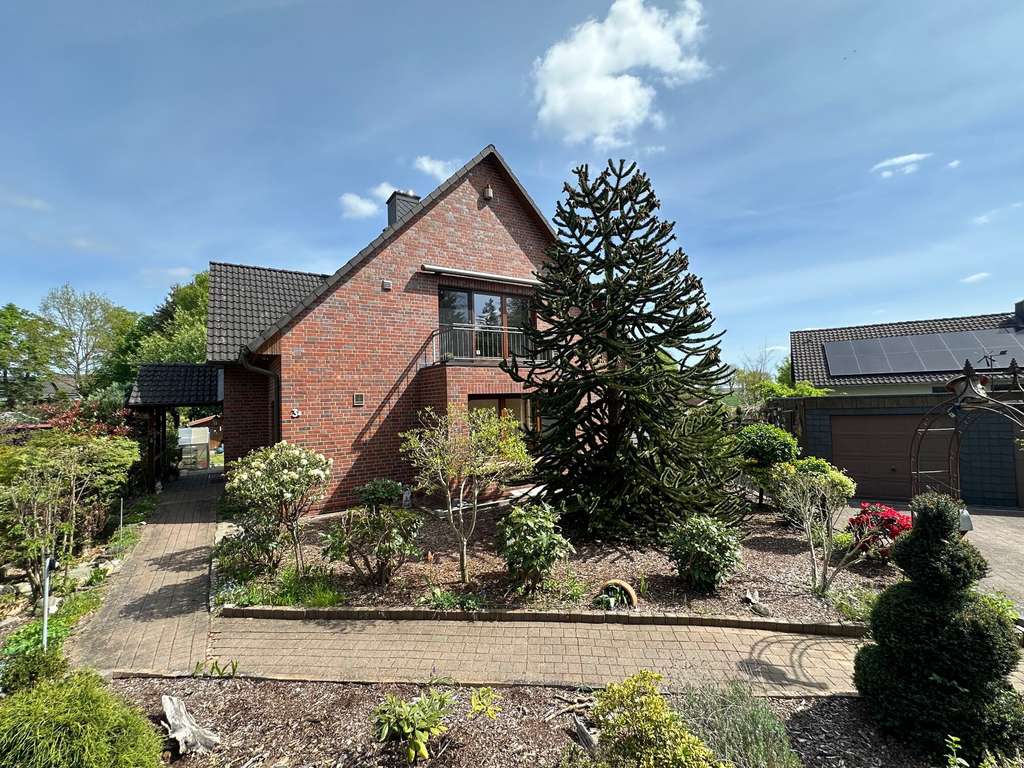 Immobilie in Toppenstedt - *** Top gepflegtes Zweifamilienhaus, ohne Käuferprovision und in Ortsrandlage *** - Bild 0