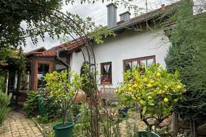 ++ Lichtdurchflutetes 1-2-Parteienhaus mit 2 Garagen, Carport und großem Garten in Ortsrandlage ! ++ – Südliche Weinstraße (Kreis) – Vorschaubild 5