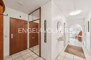 Ansprechende 3-Zimmer-Wohnung mit sonnigem Balkon und Blick ins Grüne – Die vollständige Adresse der Immobilie erhältst du vom Anbieter., 50739 Longerich, Köln – Vorschaubild 2