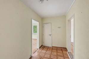 3-Zimmer-Wohnung mit Seeblick, Balkon und großem Gestaltungspotenzial im Grünen von HH-Bramfeld – Die vollständige Adresse der Immobilie erhältst du vom Anbieter., 22177 Bramfeld, Hamburg – Vorschaubild 4