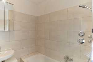 Gepflegte 1-Zimmer-Hochparterre-Wohnung mit EBK in München-Moosach – Rigaerstrasse 21, 80992 München – Vorschaubild 10