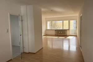 Helle Wohnung mit 2 Balkonen und KFZ-Stellplatz in Stuttgart West – Die vollständige Adresse der Immobilie erhältst du vom Anbieter., 70195 Rotebühl, Stuttgart – Vorschaubild 1
