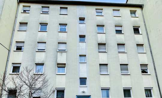 Solide Wohnung zum kleinen Preis
2 - Zimmer Wohnung in Ludwigshafen