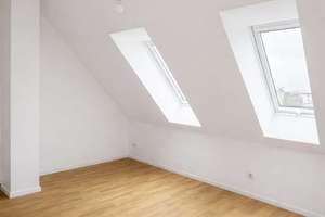 Traumhafte 4,5-Zimmer- Dachgeschosswohnung  in begehrter Kiezlage im Helmholtz-Kiez – Die vollständige Adresse der Immobilie erhältst du vom Anbieter., 10439 Prenzlauer Berg, Berlin – Vorschaubild 11