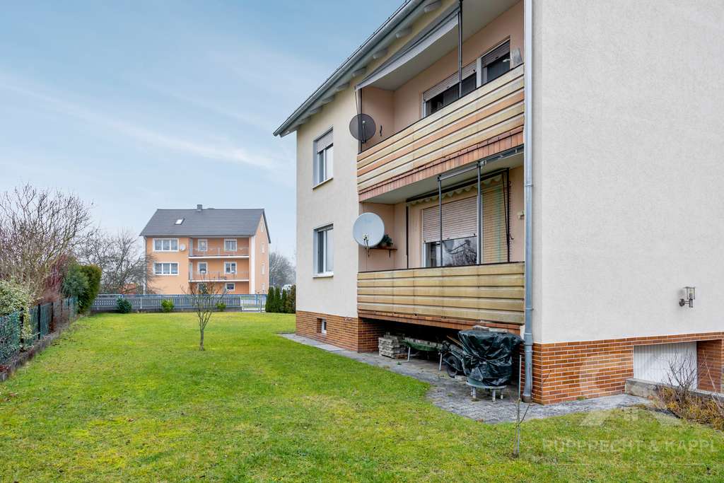 Immobilie in Teublitz - Energieeffizientes und gepflegtes Zweifamilienhaus in schöner Siedlung von Teublitz - Bild 2