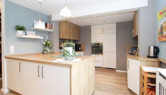 Bild von Charmante Doppelhaushälfte mit vermietetem Gästehaus in Edemissen!