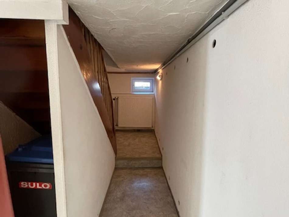 Flur und Treppe in EG