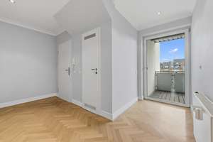 Nähe KÖ/Altstadt: Hochwertige 3,5 Zi-ETW mit Aufzug! Elegante City-Oase! Große Loggia! – Die vollständige Adresse der Immobilie erhältst du vom Anbieter., 40477 Pempelfort, Düsseldorf – Vorschaubild 11