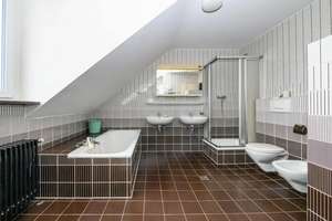 Exklusive Maisonette mit Galerie, 2 Balkonen & Garage in Freiburg – 79098 Altstadt-Ring, Freiburg im Breisgau – Vorschaubild 8