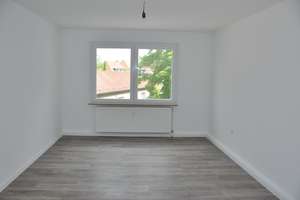 Mitten drin…! TIP-TOP 3,5 Raum Etagenwohnung mit ca. 83 m² in Essen-Bochold wartet auf Sie! – Altendorferstr. 582, 45355 Bochold, Essen – Vorschaubild 10