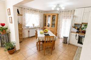 Zentrale Lage, flexible Nutzung : Dreifamilienhaus mit Ausbaupotential!!! – Die vollständige Adresse der Immobilie erhältst du vom Anbieter., 71679 Asperg – Vorschaubild 8