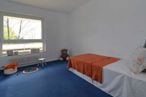 Komfortables Wohnen! 4,5-Raum-Wohnung mit rd. 94 m² im 1.OG mit Aufzug, Loggia und Stellplatz – Die vollständige Adresse der Immobilie erhältst du vom Anbieter., 45219 Kettwig, Essen – Vorschaubild 3