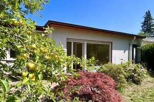 In ruhiger Grünlage: Renovierungsbedürftiger Reihenbungalow mit zwei Terrassen und Einliegeroption – Die vollständige Adresse der Immobilie erhältst du vom Anbieter., 14165 Zehlendorf, Berlin – Vorschaubild 4