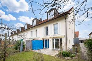 Top geschnittenes Reiheneckhaus in Garching